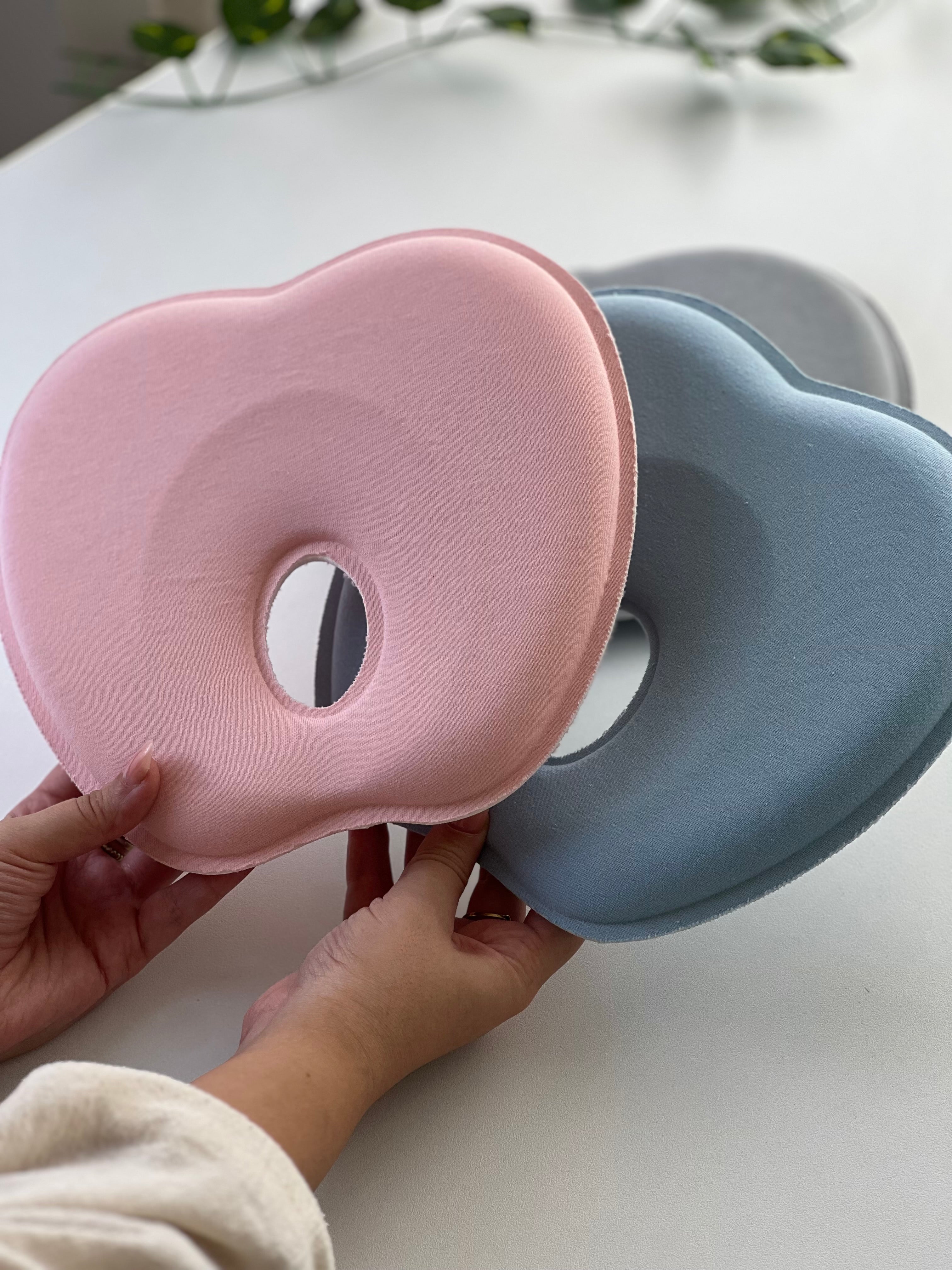 Coussin anti tête plate pour bébé وسادة حماية رأس الصبي